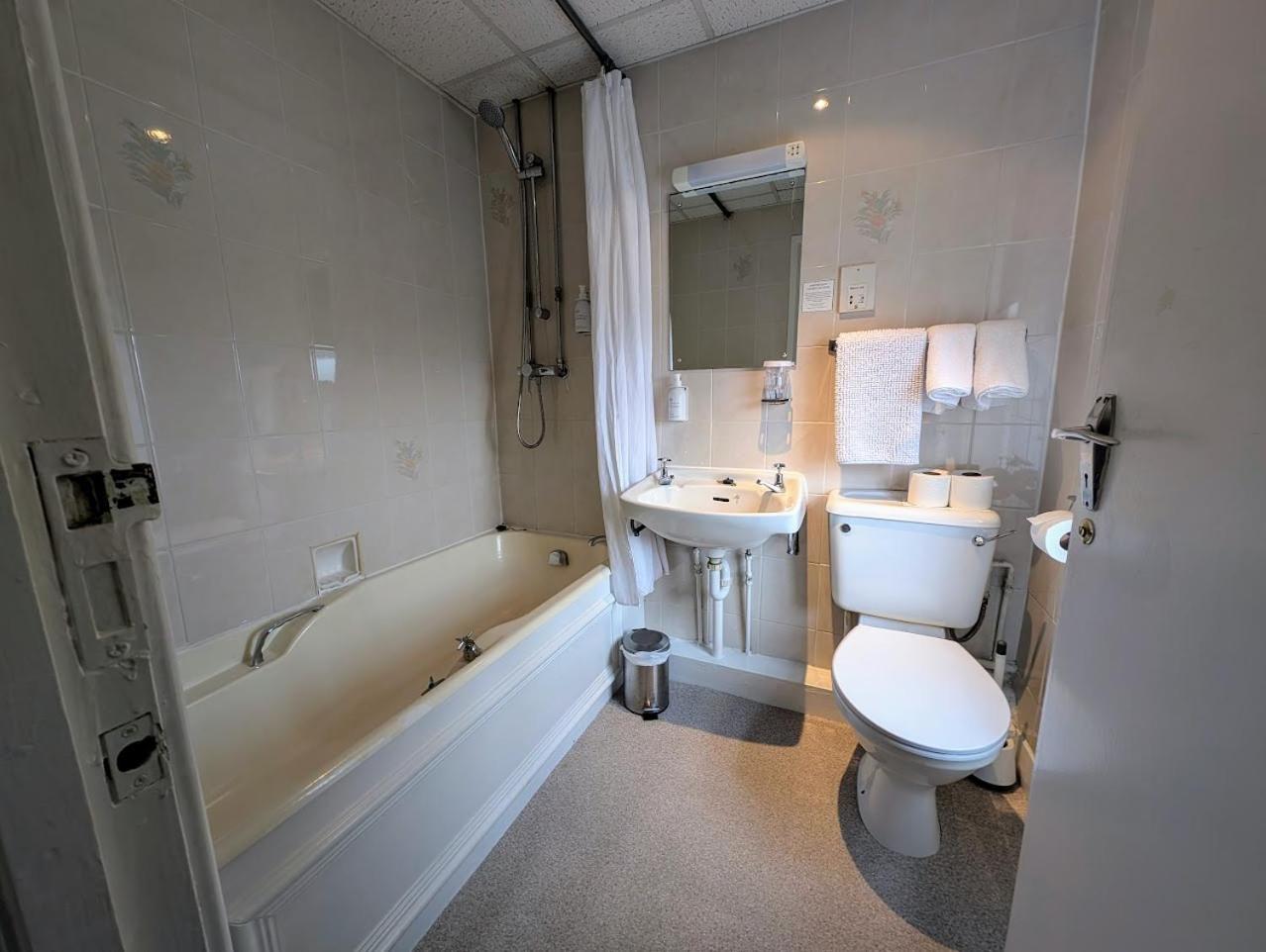 Graham Arms Inn Longtown Dış mekan fotoğraf